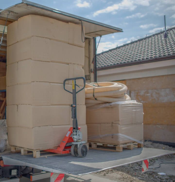 Fúkané drevovlákno - balenie, doprava